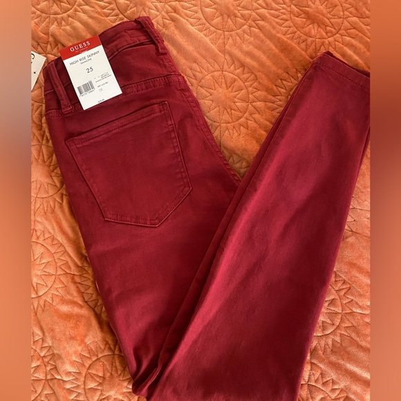 High Rise Red Guess Jeans - Picture 2 of 3